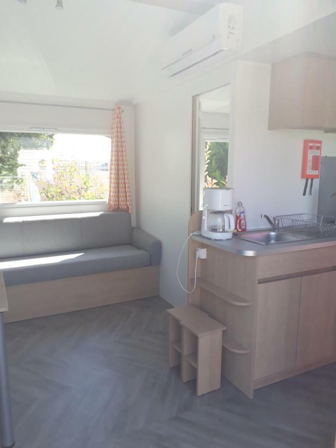 Mobilhom Herve Hotell Condrieu Exteriör bild