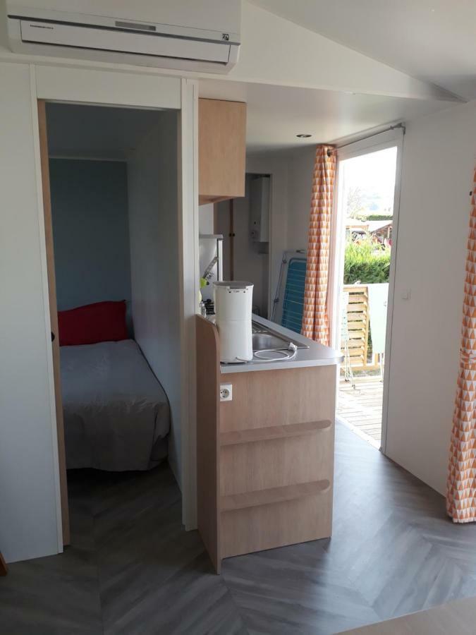 Mobilhom Herve Hotell Condrieu Exteriör bild
